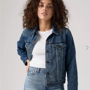 Levi’s Women’s Medium Wash Blue Denim Original Trucker Jacket